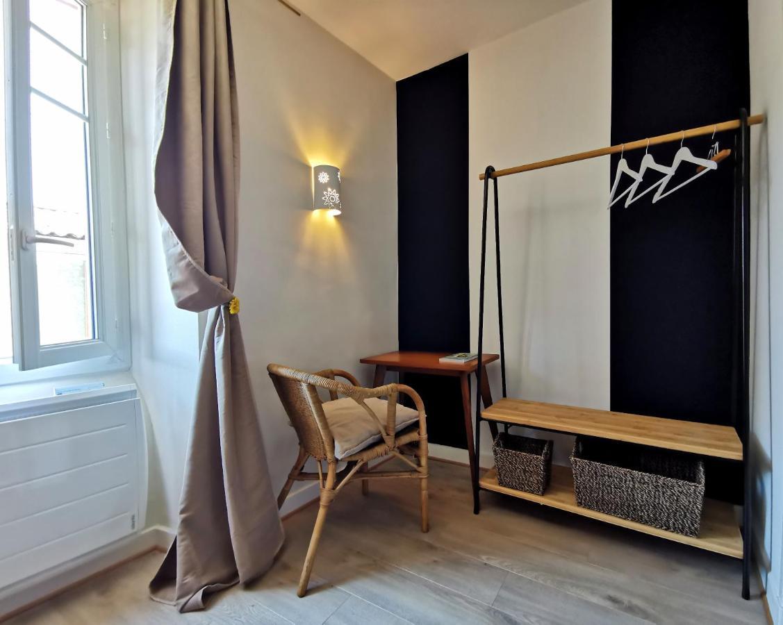 Logis Hotel Restaurant La Barguillere Saint-Pierre-de-Rivière Zewnętrze zdjęcie