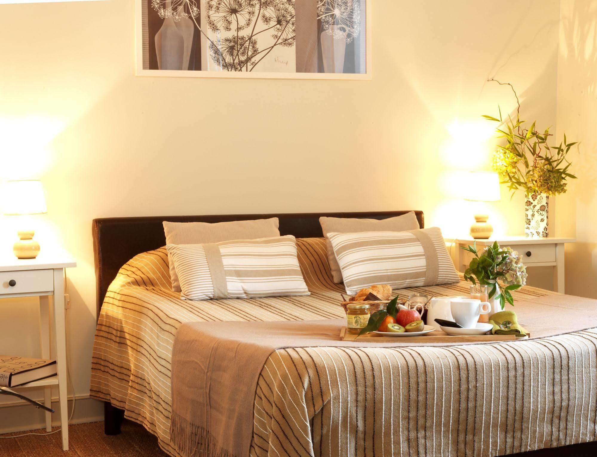 Logis Hotel Restaurant La Barguillere Saint-Pierre-de-Rivière Zewnętrze zdjęcie