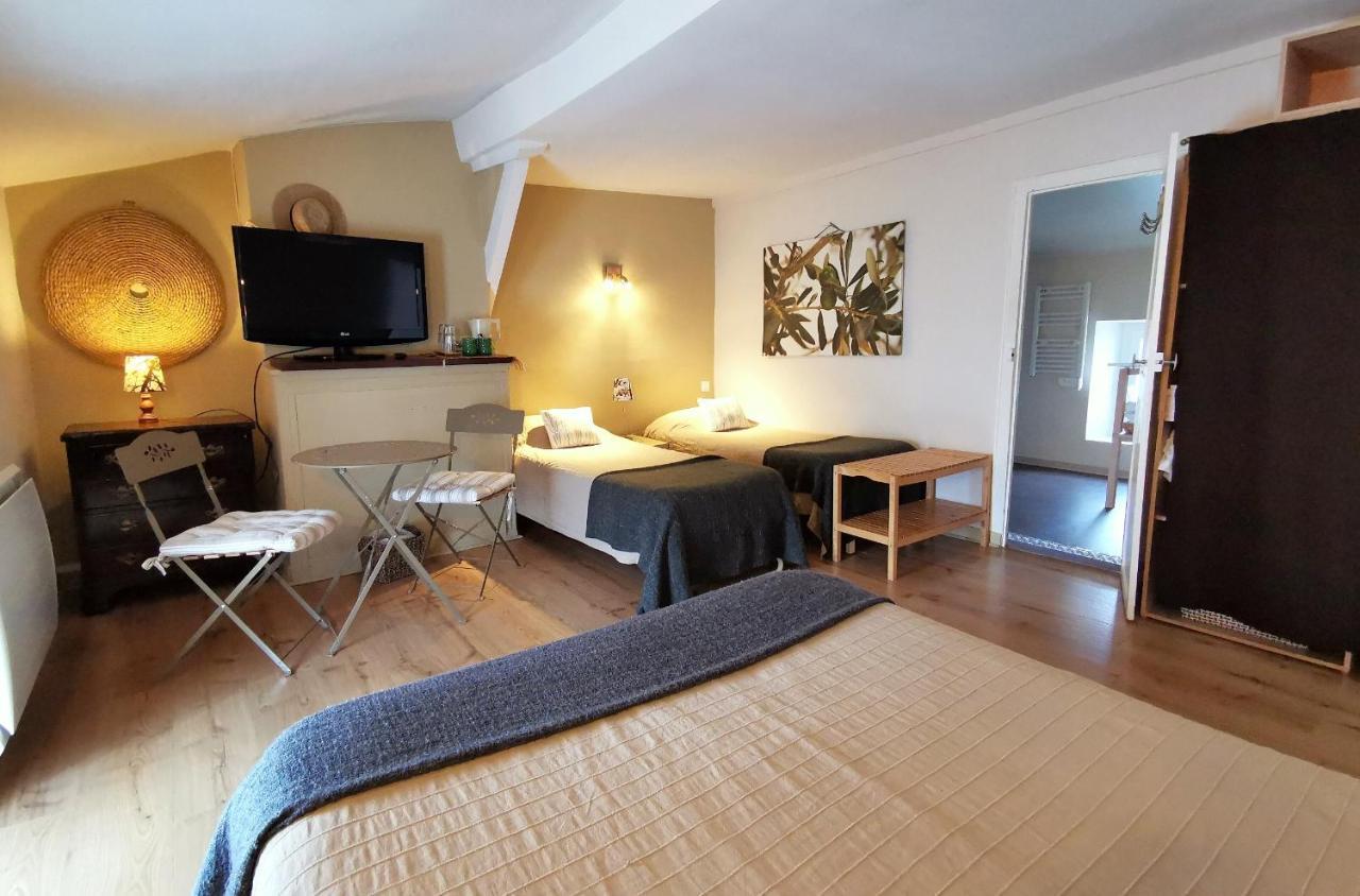 Logis Hotel Restaurant La Barguillere Saint-Pierre-de-Rivière Zewnętrze zdjęcie